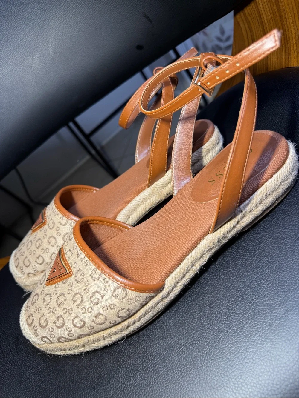 GUESS Tan Logo Espadrille Sandals with Ankle Strap Sz 10M box